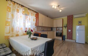 Kühlschrank, Herdplatte, Geschirrspüler