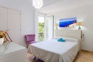 3 habitaciones, tabla de planchar con plancha y wifi gratis 