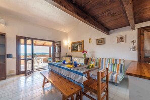 Dining - Holiday apartment with wonderful sea views (Porto Istana)