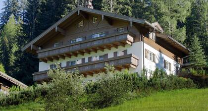 Ferienwohnung mit Pool und Sauna im Haus