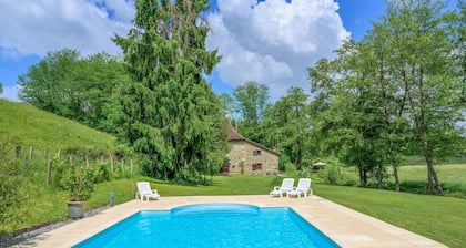 Awesome home in Lohitzun-Oyhercq