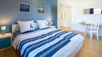 2 Schlafzimmer, Schreibtisch, Reisekinderbett, WLAN