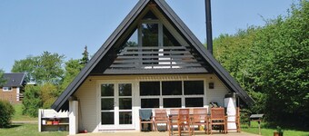 Lovely home in Humble with WiFi