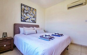 2 chambres, lit parapluie, Wi-Fi gratuit, draps fournis