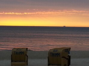 Unclassified image, 3 of 39, button