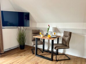 تناول الطعام