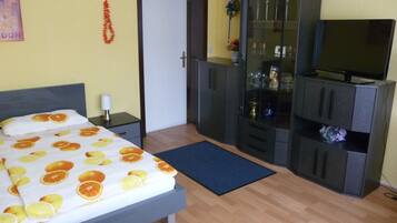 1 bedroom, travel crib, WiFi, bed sheets