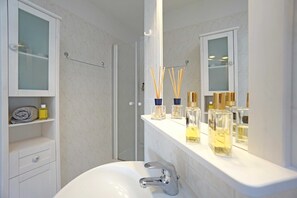 Shower - Villa Starfish - near the beach - Apartment 9 (Heringsdorf)