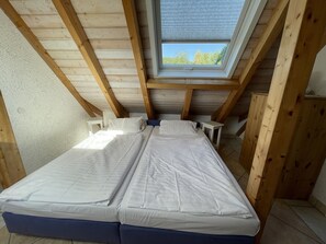 2 bedrooms, travel cot