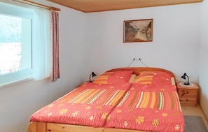 2 makuuhuonetta, vauvan matkasänky, ilmainen Wi-Fi, vuodevaatteet