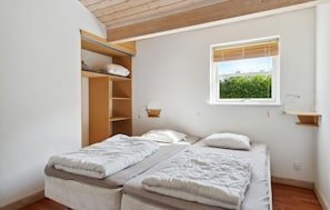 4 bedrooms, free WiFi