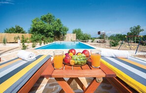 Pool - Gorgeous home in Radonic (Radonic)