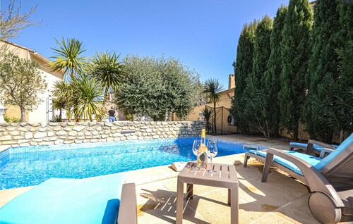Stunning home in L'Isle sur la Sorgue