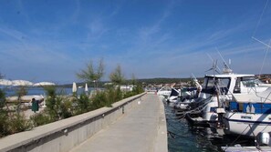 Marina - Holiday apartment with air conditioning (Milčetići)