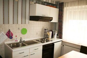 Frigorifero, microonde, forno
