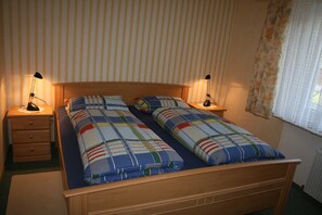 2 bedrooms, WiFi, bed sheets