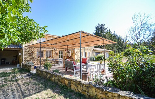 Cozy home in St Quentin La Poterie