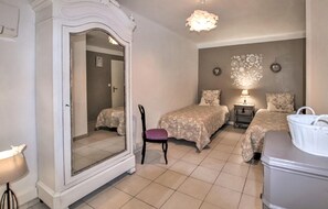 2 chambres, lit parapluie, Wi-Fi gratuit, draps fournis