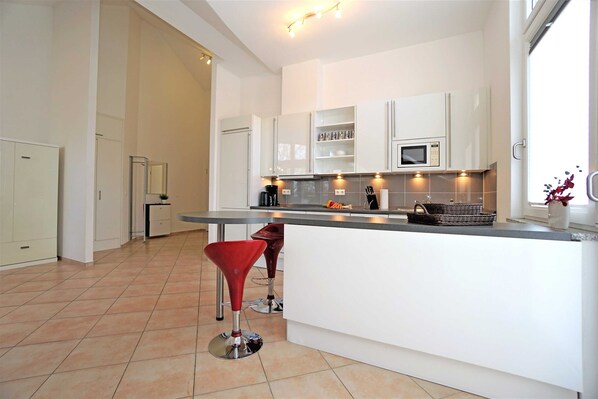 Fridge, microwave, oven, dishwasher