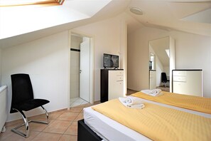 1 bedroom, WiFi, bed sheets