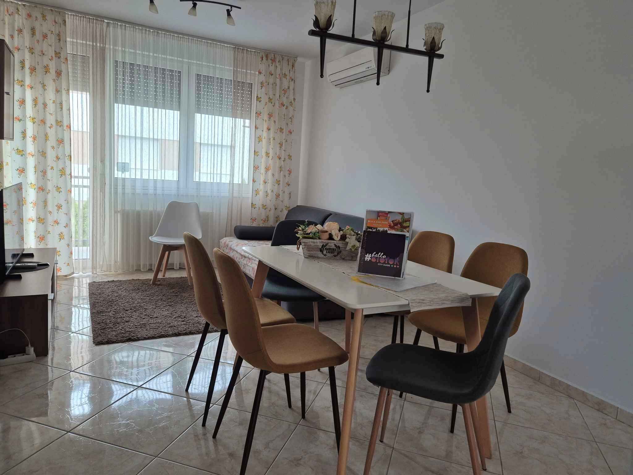 Apartamento De Vacaciones Con Piscina E Internet - Siófok