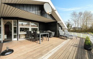 Outdoor dining - Stunning home in Hejls with WiFi (Hejls)