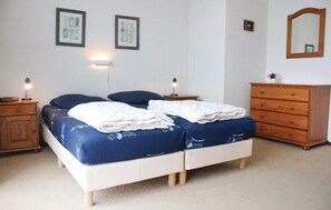 2 bedrooms, travel crib, free WiFi - Amazing apartment in Breskens with WiFi (Breskens)