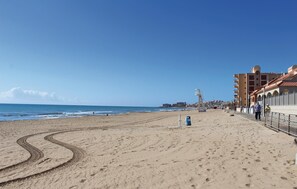 Vlak bij het strand, vissen