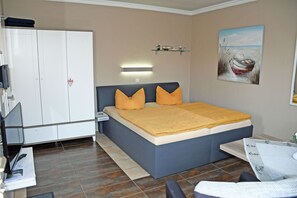 1 habitación, wifi y ropa de cama