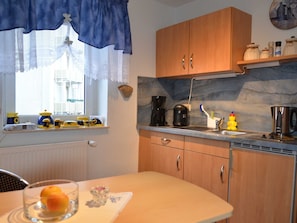 Fridge, microwave, oven, coffee/tea maker