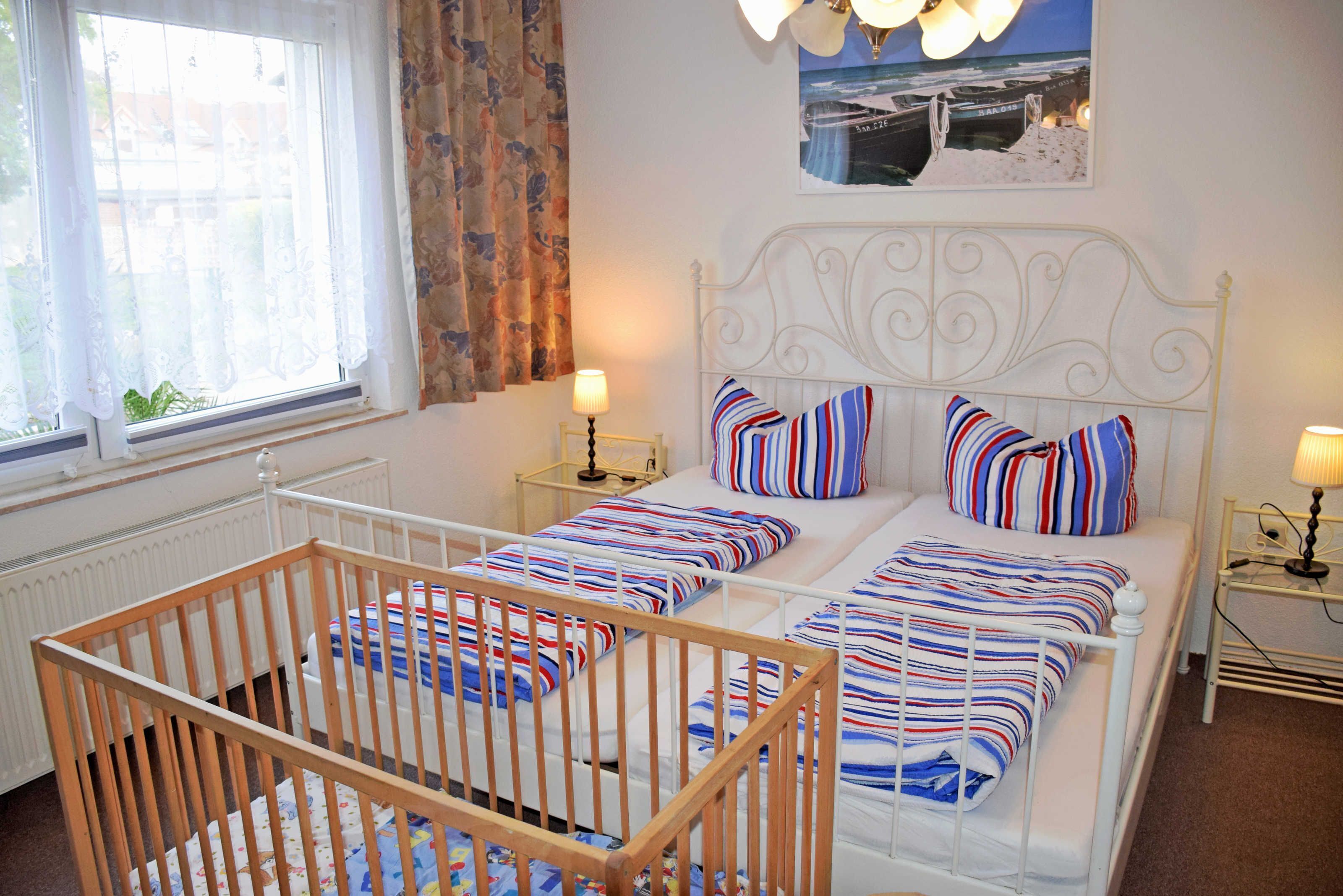 2 Schlafzimmer, Reisekinderbett, WLAN, Bettwäsche