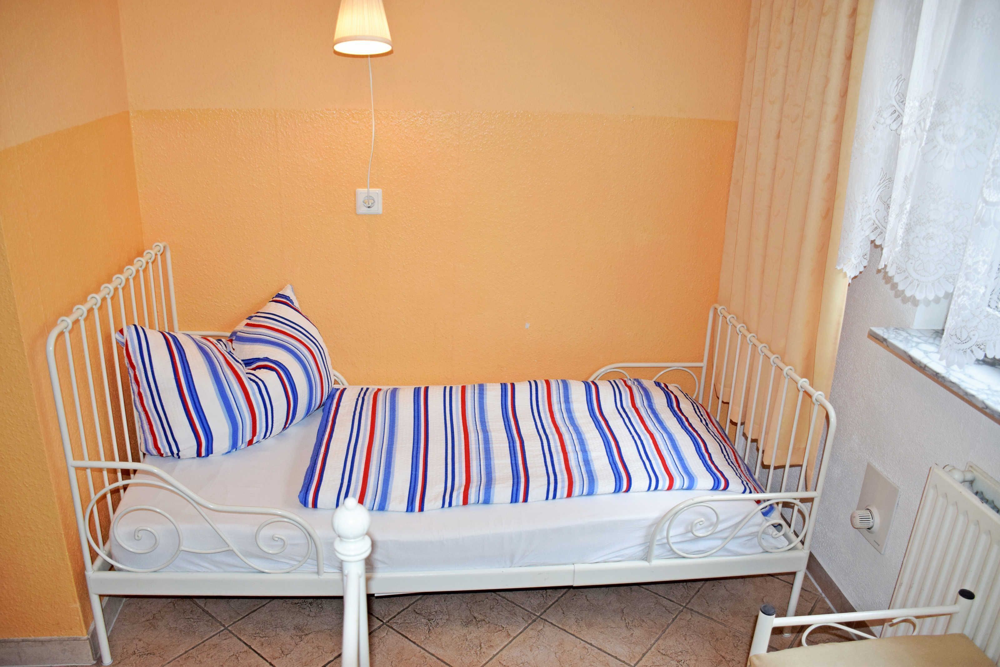2 bedrooms, travel crib, WiFi, bed sheets