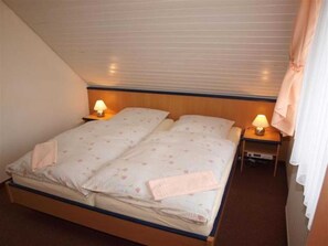 2 chambres, coffres-forts dans les chambres, lit parapluie, Wi-Fi