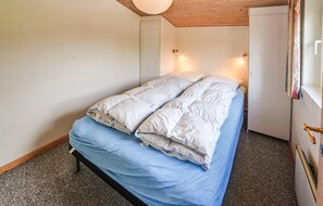 4 bedrooms, travel cot, free WiFi