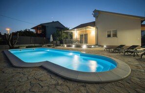 Pool - Amazing home in Kastel Stafilic (Kastel Stafilic)