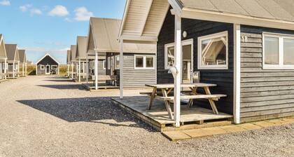 Nice home in Thyborøn with WiFi