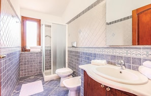 Shower - 2 bedroom beautiful home in CA- (CA-)