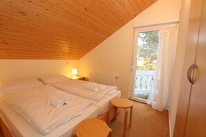 2 makuuhuonetta, tallelokero huoneessa, vauvan matkasänky, Wi-Fi