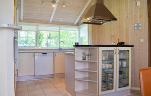 Réfrigérateur, plaque de cuisson, lave-vaisselle, cafetiÚre/bouilloire