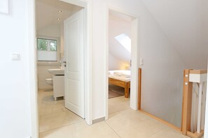 3 soverom, reiseseng for barn og wi-fi