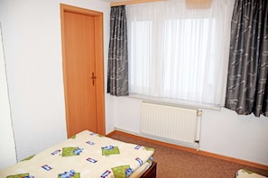2 chambres, lit parapluie, Wi-Fi, draps fournis