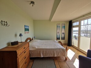 4 bedrooms, in-room safe, iron/ironing board, travel crib