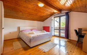 2 Schlafzimmer, Reisekinderbett, kostenloses WLAN, BettwÀsche