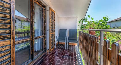 2 huonetta Majoitus Divaca