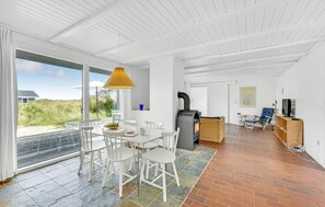 Dining - Lovely home in Hvide Sande with WiFi (Hvide Sande)