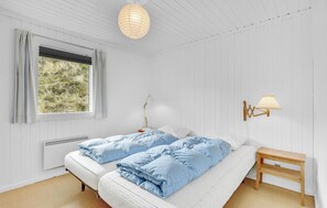 4 bedrooms, free WiFi - Lovely home in Hvide Sande with WiFi (Hvide Sande)