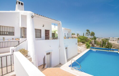 Awesome home in Alberique