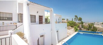 Awesome home in Alberique