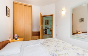 1 bedroom, free WiFi, bed sheets - Pet friendly apartment in Moscenicka Draga (Moscenicka Draga)