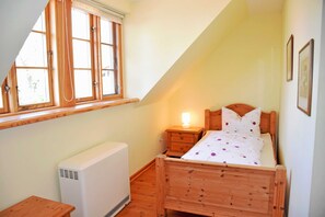 2 Schlafzimmer, Reisekinderbett, WLAN, Bettwäsche